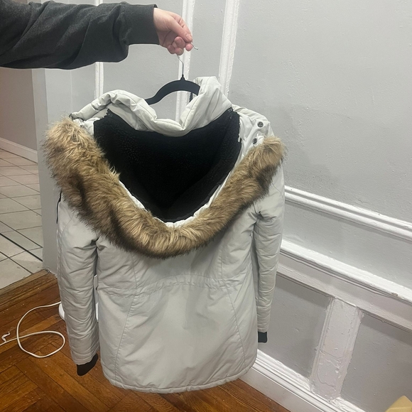 Stylish Gray Hooded Parka Coat - Picture 7 of 9